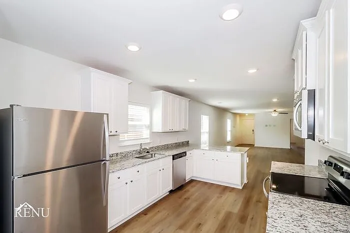 4 bed, 2.0 bath, 1794 sqft, $1,925 — Photo 2
