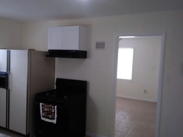 1401 NW Williams Ave — Photo 24