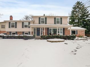 4414 Brandywyne Dr, Troy, MI 48098