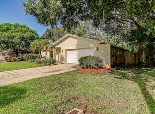 11 Freshwater Dr, Palm Harbor, FL 34684