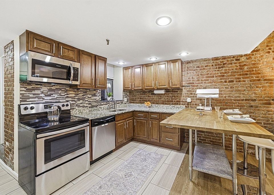 1st image of 39 Hemenway St APT 27