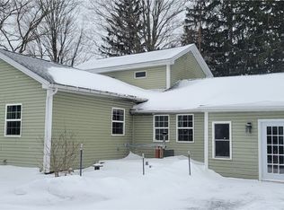 2109 Angling Rd, Corfu, NY 14036