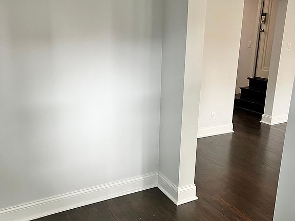 4th image of 6519 N Ashland Ave #G
