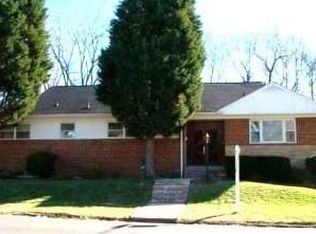 1752 Sycamore St NW, Washington, DC 20012