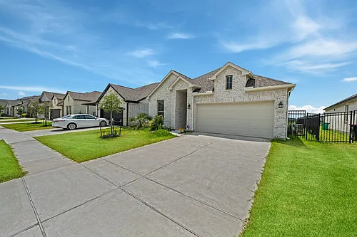 7623 Coral Lake Dr Photo 1