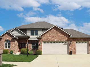 3811 W Hearthwood Dr, Dunlap, IL 61525