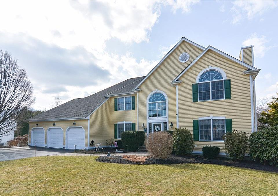 109 Crest Field Ln, North Kingstown, RI 02852 Zillow