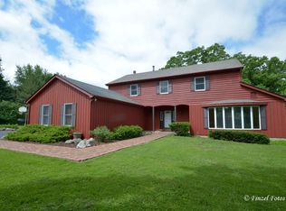 11204 Gasch Rd, Harvard, IL 60033