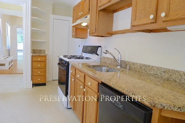 195 Church St #1 — Photo 7