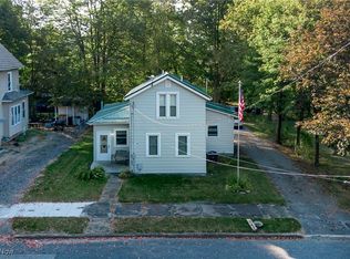 144 Park St, Leetonia, OH 44431