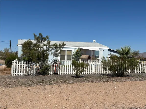 1097 S Concho Rd, Golden Valley, AZ 86413