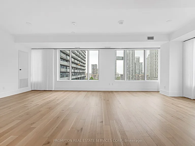 455 Wellington St W #908 — Photo 27
