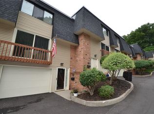 211 Penn Ln, Rochester, NY 14625