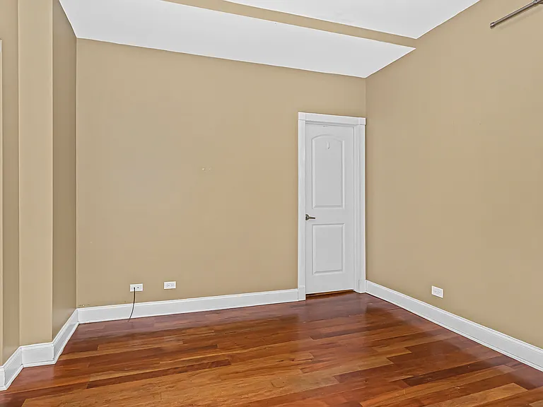 2048 W Hood Ave #3B — Photo 8