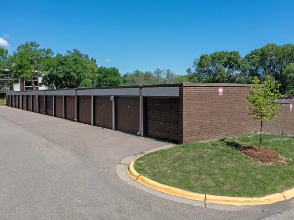 Barbary Knoll Apartments