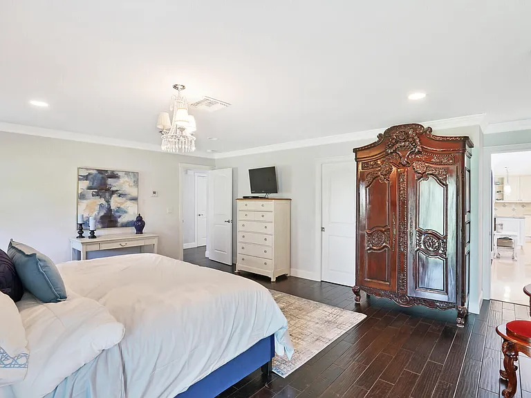 17 E Ocean Ave — Photo 30