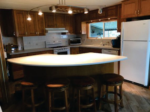 breakfast bar huge kitchen