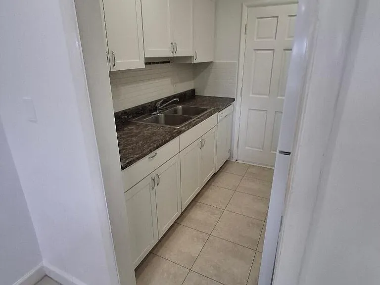 1250 E Sample Rd #303 — Photo 6