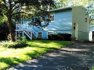 350 Tee Ln, Carpentersville, IL 60110