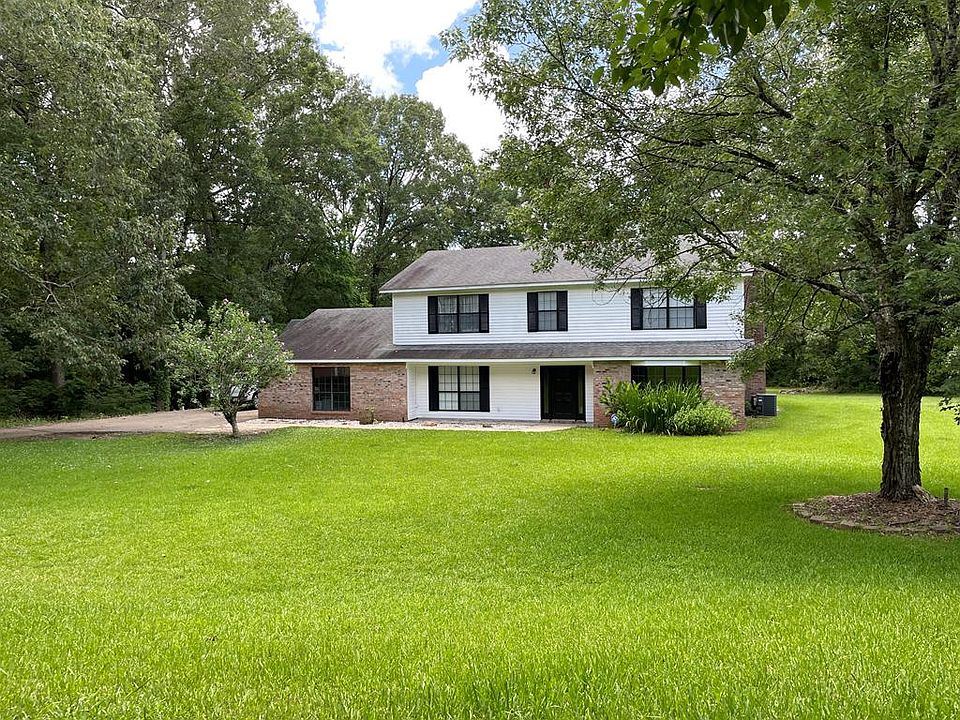1st image of 409 Silver Creek Dr