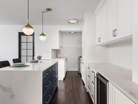 4th image of 55 E 9th St APT 3M