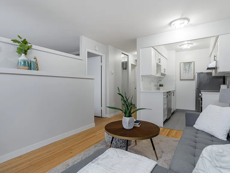 1750 Davie St #401 — Photo 4