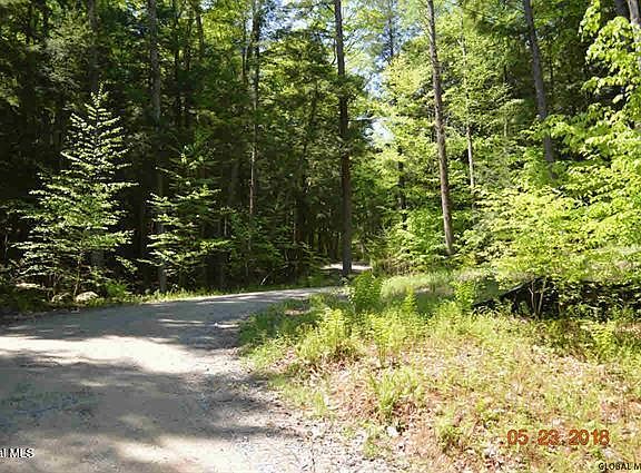 3rd image of 23 Hemlock Ridge Lane