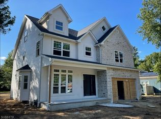 7 Conmack Ln, Manalapan, NJ 07726