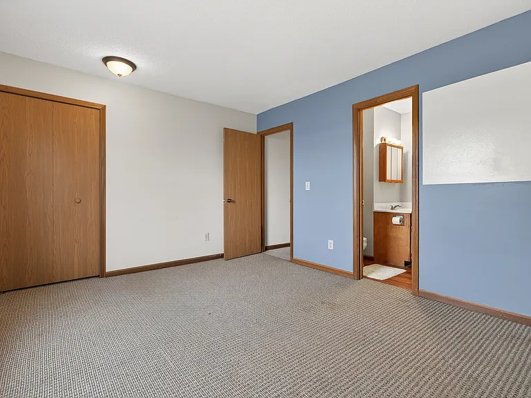 504 Seagraves Ave — Photo 16