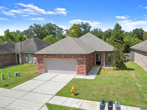 6742 Silver Springs Dr, Greenwell Springs, LA 70739