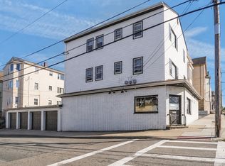 284 Broadway, Fall River, MA 02721
