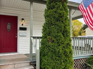 4 Fordway St #4B, Derry, NH 03038