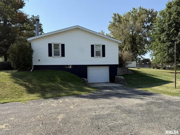 521 E St S, Kewanee, IL 61443