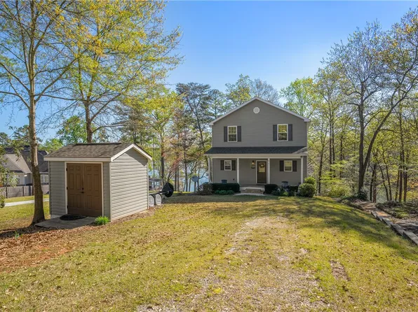 314 Brooks Dr, Townville, SC 29689