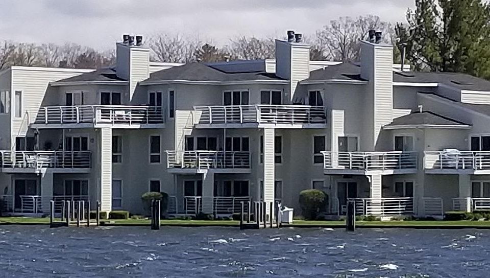 1st image of 995 Lake St #5