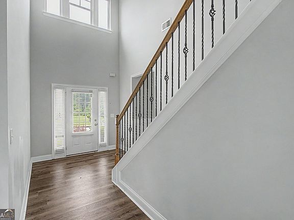 3rd image of 5628 Woodland Greens Rd