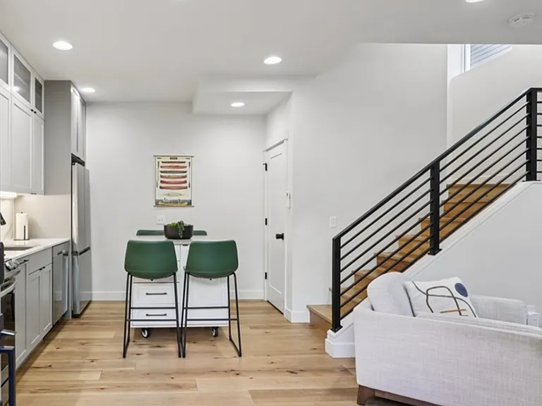 71 W Dravus St — Photo 6