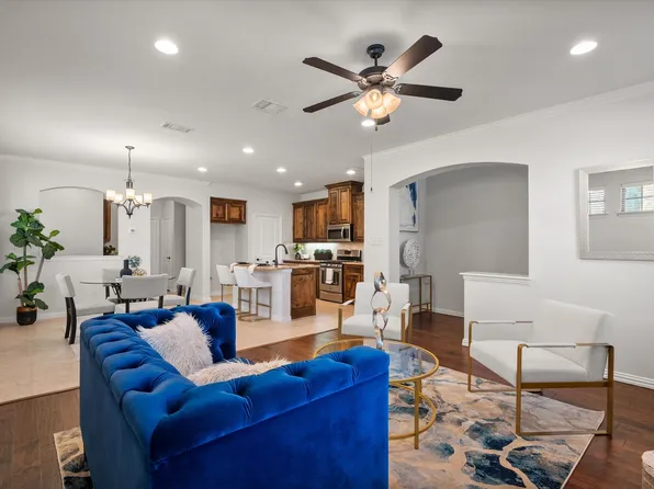 3825 Cascade Sky Dr, Arlington, TX 76005