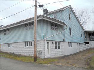 108 Peach St, Loyalhanna, PA 15661