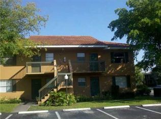 10356 NW 8th St, Pembroke Pines, FL 33026