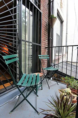 Rented by JK Dansar Corp | media 50