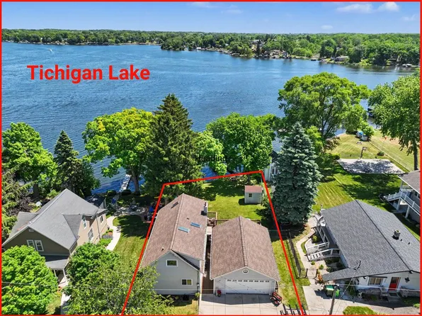 6709 Spruce LANE, Waterford, WI 53185