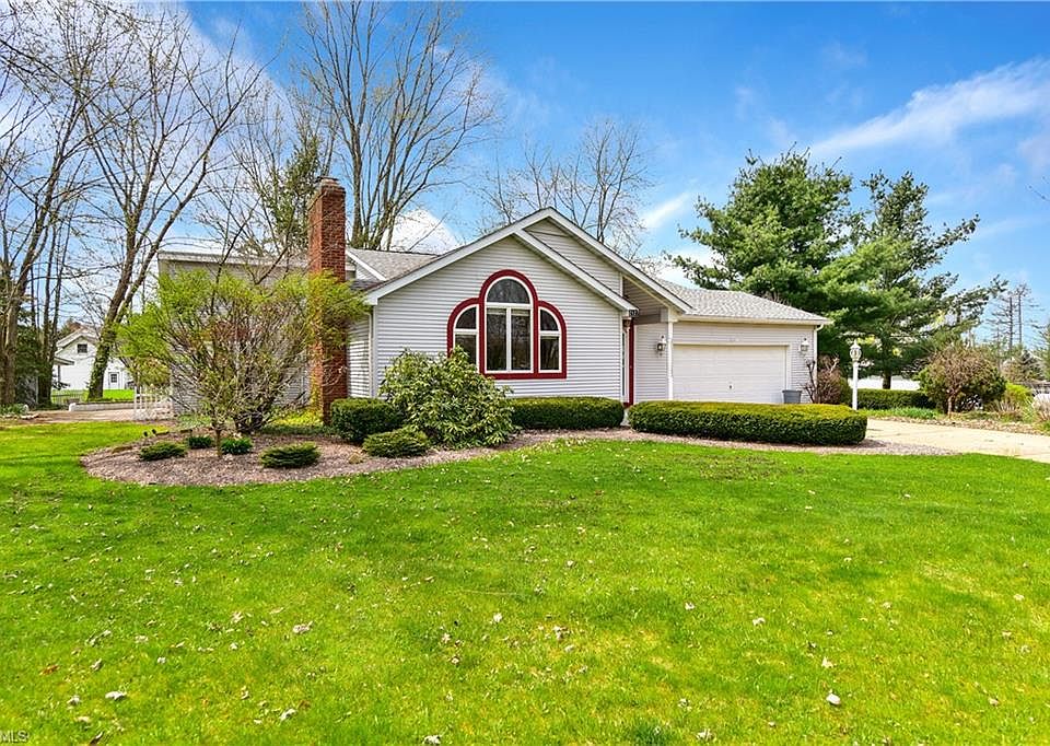1st image of 2127 Cricket Ln