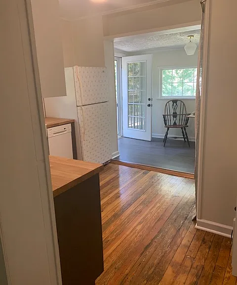 604 Wilson St — Photo 3