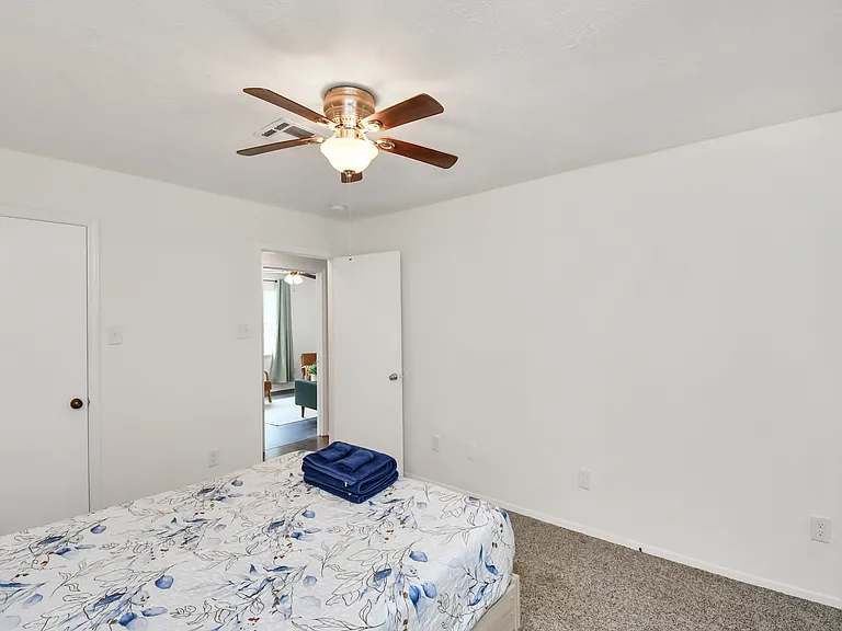 16811 Waycreek Rd — Photo 10