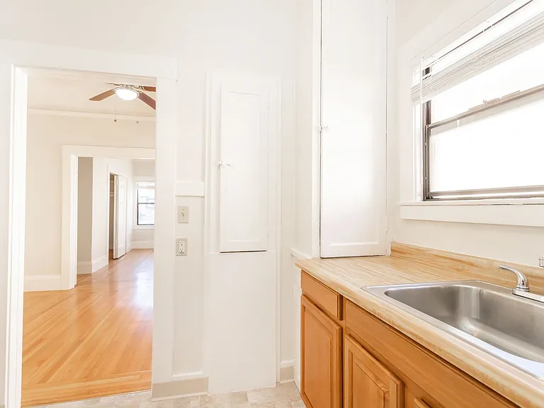 3205 College Ave — Photo 13