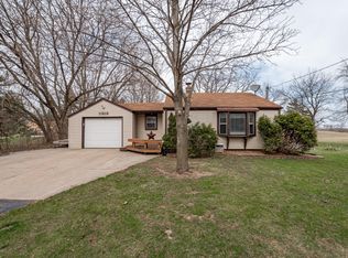 11816 W Saint Martins Rd, Franklin, WI 53132