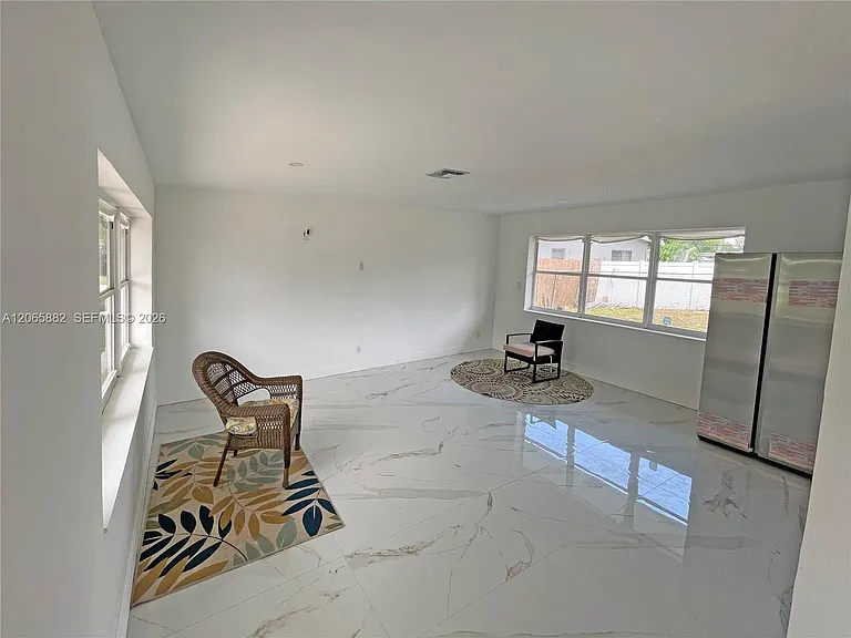 1606 NW 12th Ave — Photo 22