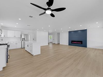 7117 Hurricane Way, Las Vegas, NV, 89145