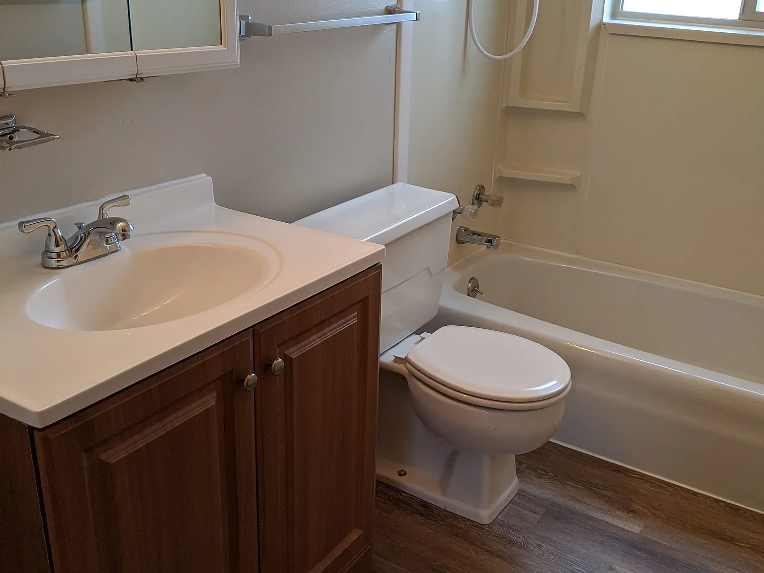 2 bed, 951 sqft, $1,300 — Photo 3